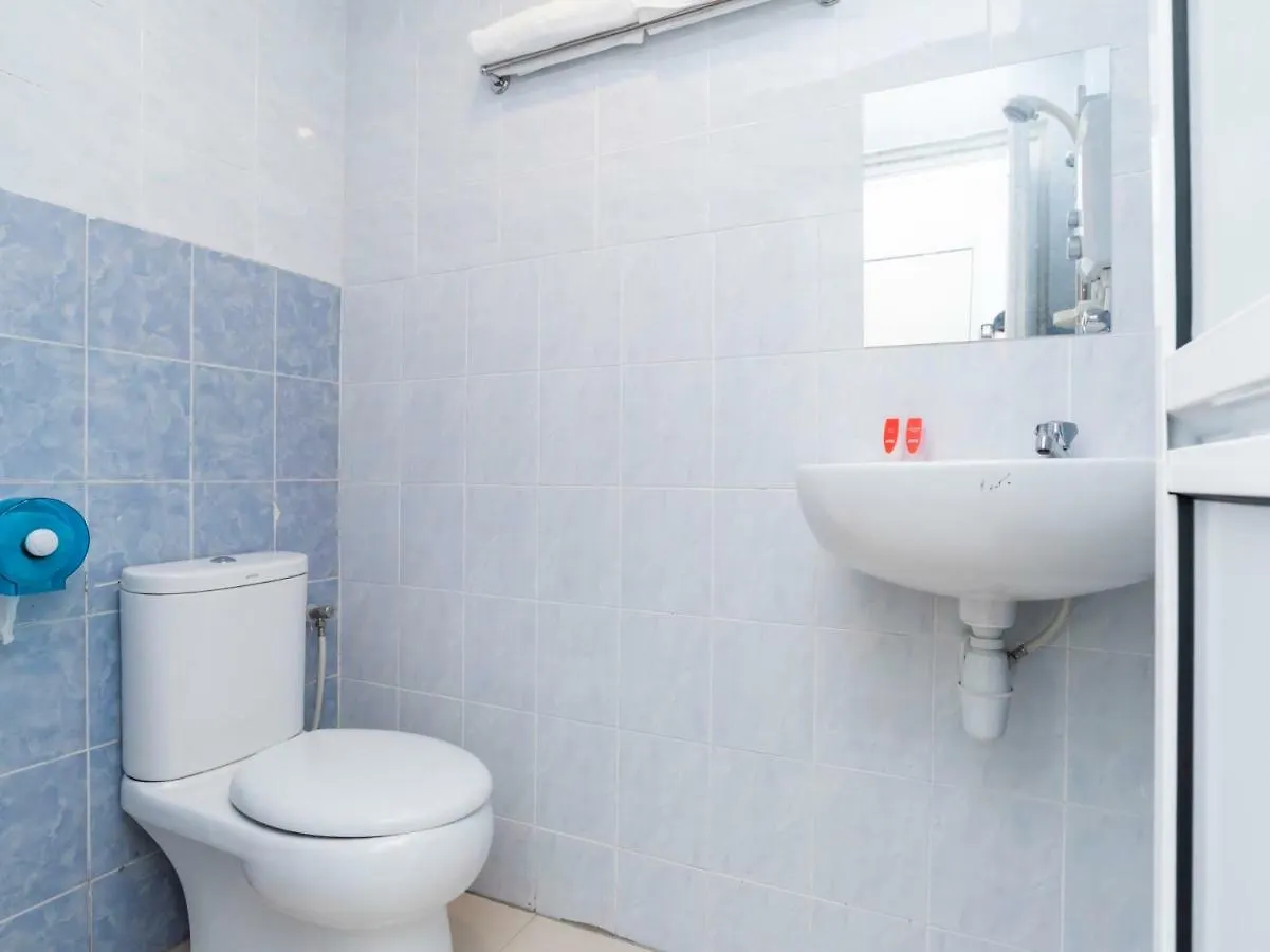 Oyo 44108 Good 2 Stay Hotel Malacca 2*,